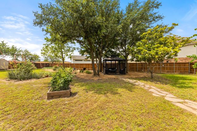 514 Newport Court, Murphy, TX 75094