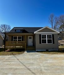 1306 Riverbend Rd, Dalton, GA 30721