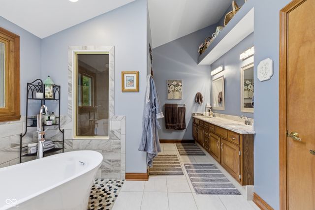414 Deer Walk Trace, Westfield, IN 46074