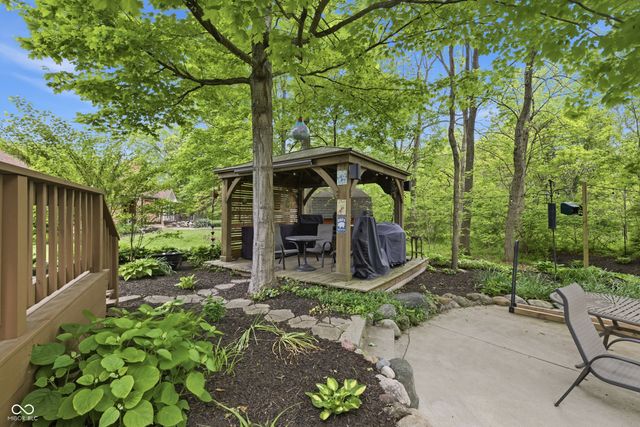 414 Deer Walk Trace, Westfield, IN 46074