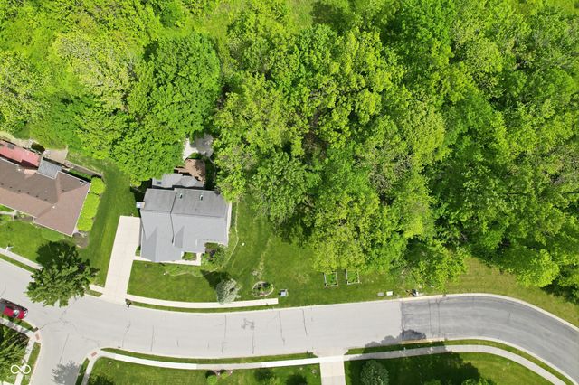 414 Deer Walk Trace, Westfield, IN 46074