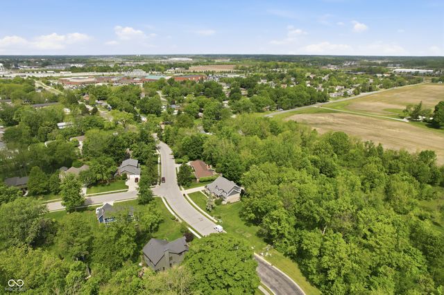 414 Deer Walk Trace, Westfield, IN 46074