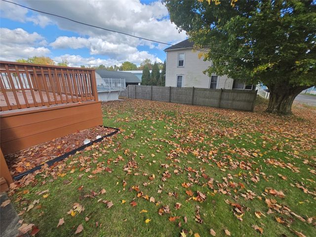 127 CONNEAUT Street, Linesville, PA 16412