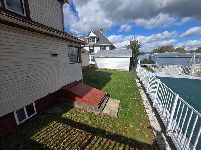 127 CONNEAUT Street, Linesville, PA 16412