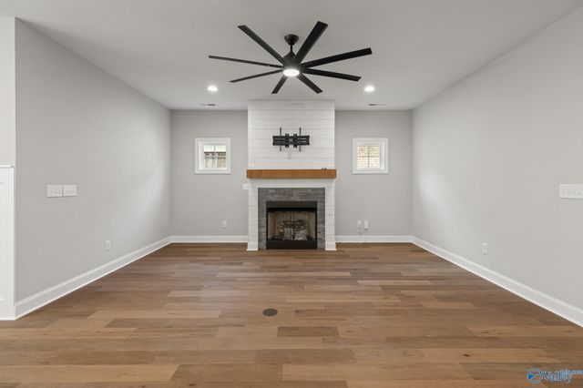 26 Cobbs Cove Way, Huntsville, AL 35803
