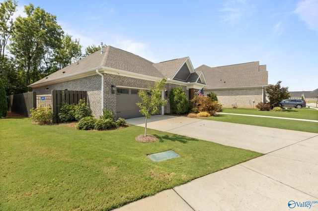 26 Cobbs Cove Way, Huntsville, AL 35803