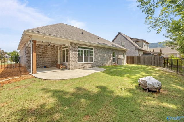 26 Cobbs Cove Way, Huntsville, AL 35803