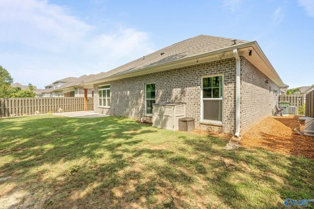 26 Cobbs Cove Way, Huntsville, AL 35803