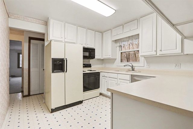 6528 Owen Drive, Kalamazoo, MI 49009