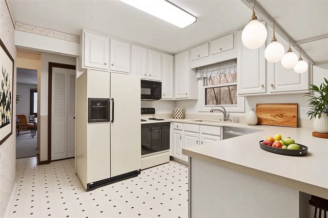 6528 Owen Drive, Kalamazoo, MI 49009