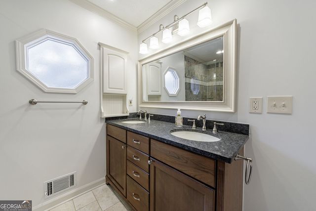 510 Brickleberry Lane, Roswell, GA 30075