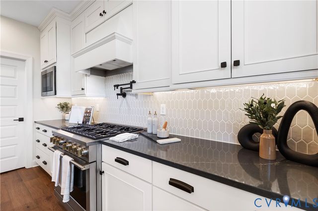 1978 Village Rock Ln, Goochland, VA 23102