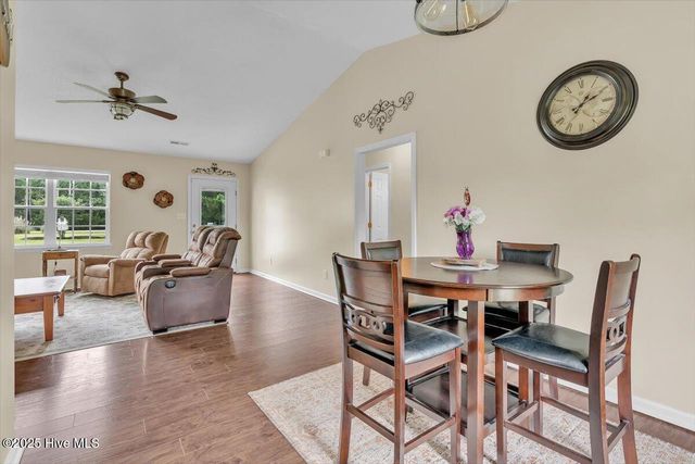 136 Van Riggs Road, Hubert, NC 28539