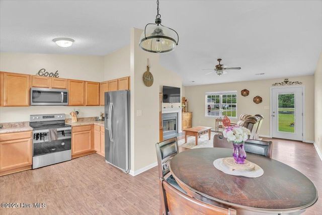 136 Van Riggs Road, Hubert, NC 28539