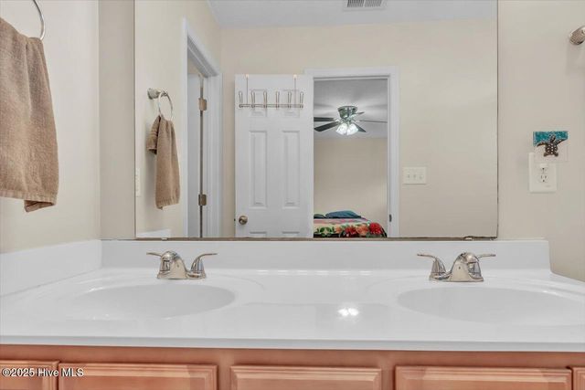 136 Van Riggs Road, Hubert, NC 28539