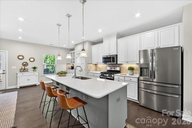 1641 Bark Branch Lane, Charlotte, NC 28205
