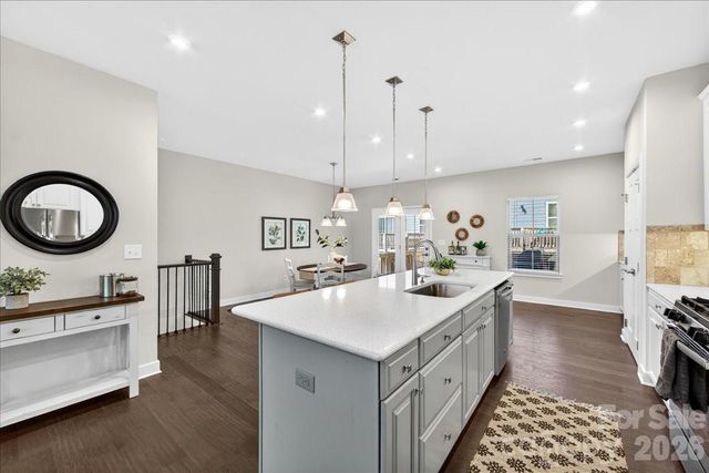 1641 Bark Branch Lane, Charlotte, NC 28205