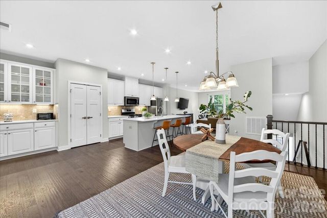 1641 Bark Branch Lane, Charlotte, NC 28205