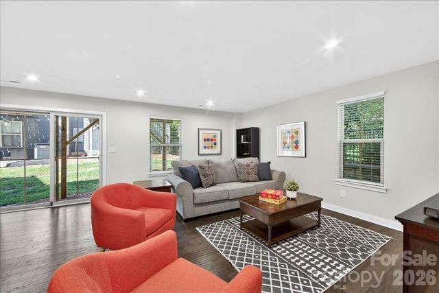 1641 Bark Branch Lane, Charlotte, NC 28205