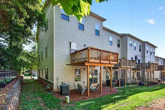 1641 Bark Branch Lane, Charlotte, NC 28205