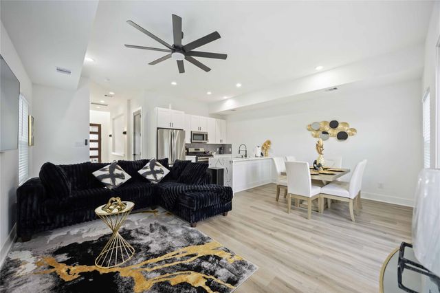 964 Lucky Street B, Houston, TX 77088