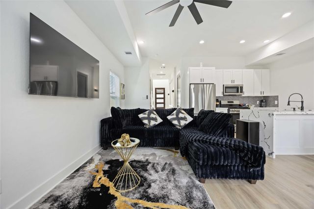 964 Lucky Street B, Houston, TX 77088