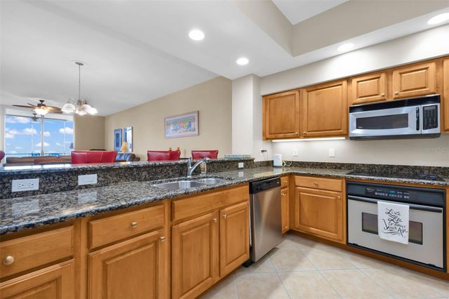 3333 SUNSET KEY CIRCLE 204, Punta Gorda, FL 33955