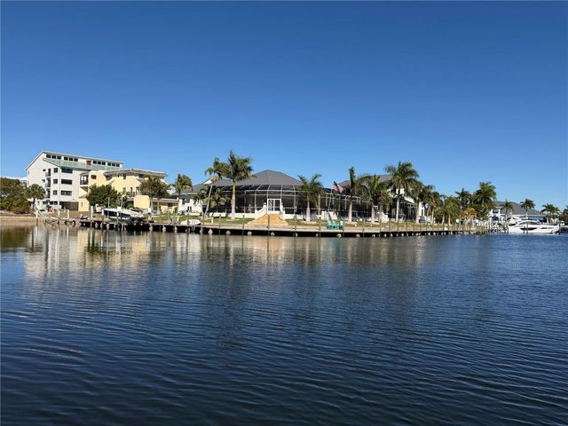3333 SUNSET KEY CIRCLE 204, Punta Gorda, FL 33955