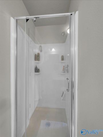 220 Valleyside Drive NE, Huntsville, AL 35810