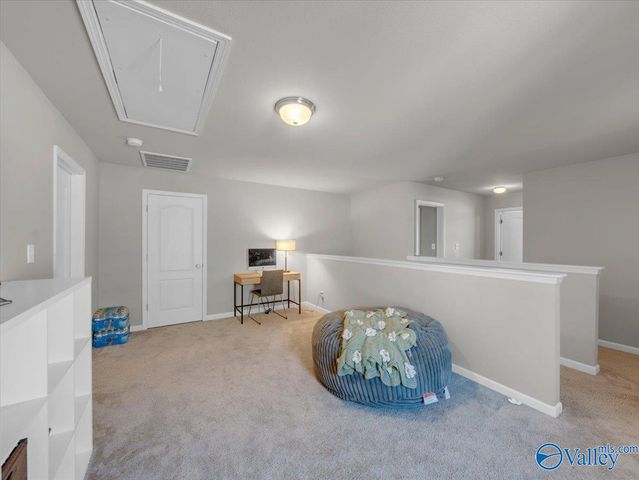 220 Valleyside Drive NE, Huntsville, AL 35810