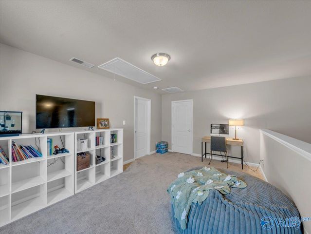 220 Valleyside Drive NE, Huntsville, AL 35810