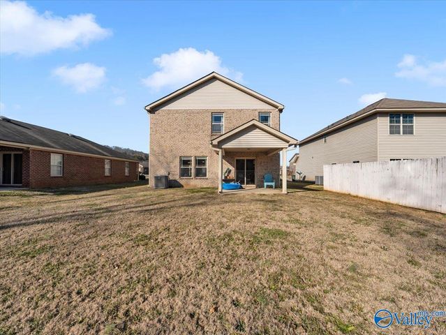 220 Valleyside Drive NE, Huntsville, AL 35810