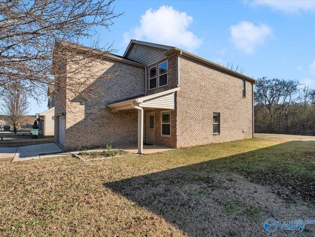 220 Valleyside Drive NE, Huntsville, AL 35810