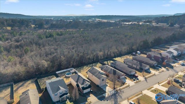 220 Valleyside Drive NE, Huntsville, AL 35810