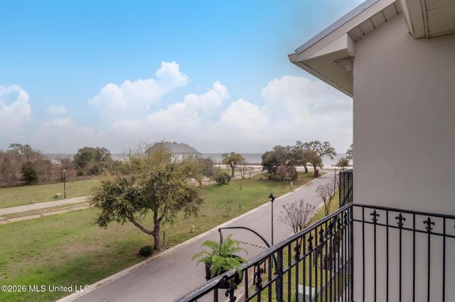 2 Oak Alley Lane, Long Beach, MS 39560