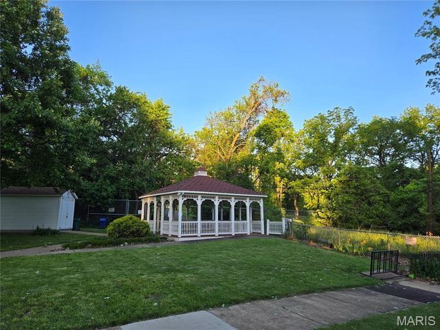 2336 Rockdale Avenue, St Louis, MO 63121
