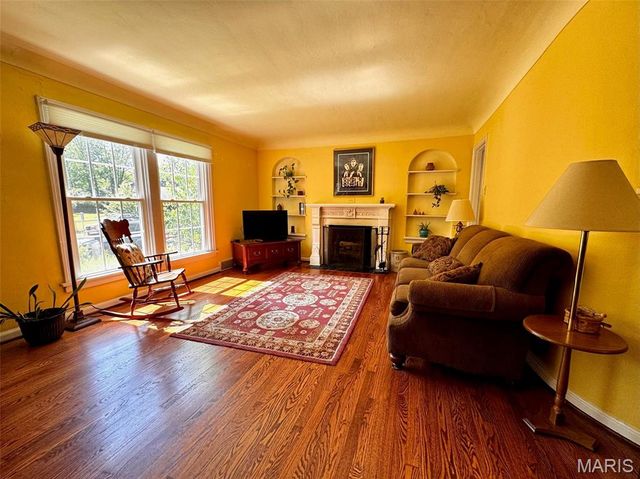 2336 Rockdale Avenue, St Louis, MO 63121