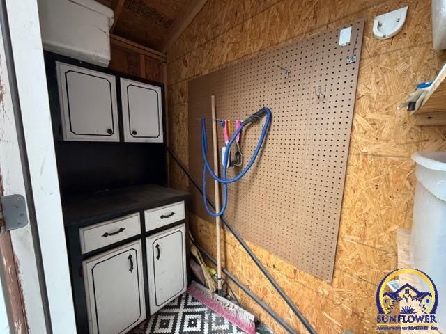 5462 SW 12th Ter Apt 1, Topeka, KS 66604