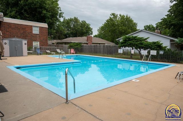 5462 SW 12th Ter Apt 1, Topeka, KS 66604