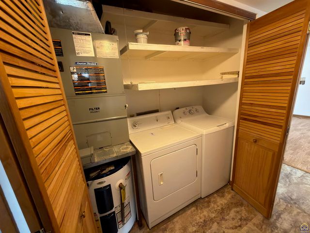 5462 SW 12th Ter Apt 1, Topeka, KS 66604