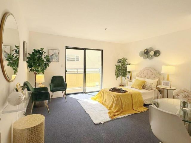 324 Catalpa Street 206, San Mateo, CA 94401