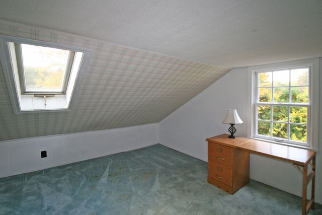 28 South Street, Easthampton, MA 01027