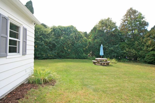 28 South Street, Easthampton, MA 01027