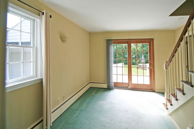 28 South Street, Easthampton, MA 01027
