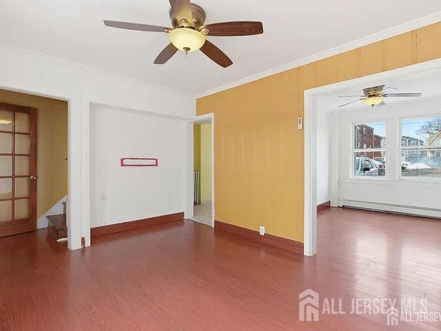 25 Langley Place, New Brunswick, NJ 08901