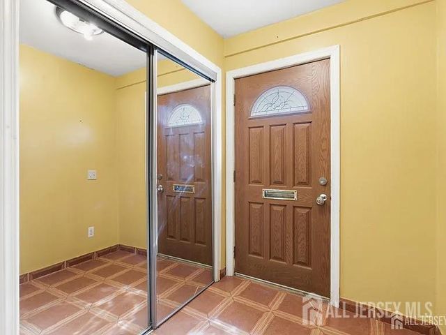 25 Langley Place, New Brunswick, NJ 08901