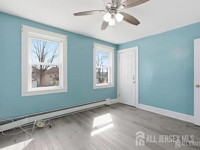 25 Langley Place, New Brunswick, NJ 08901