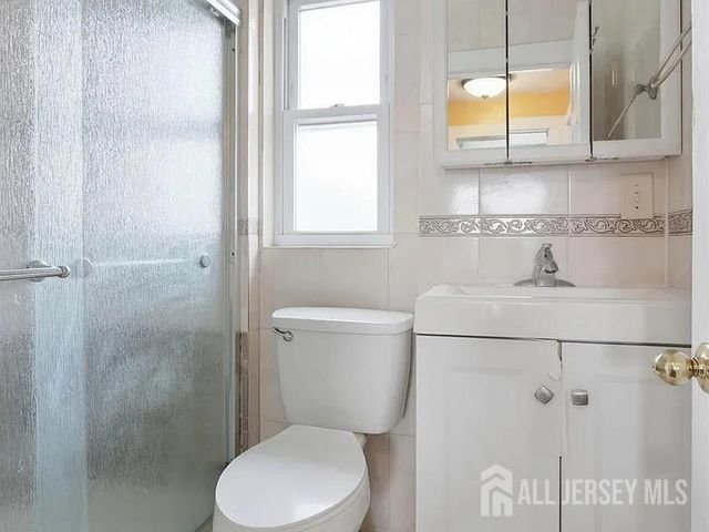 25 Langley Place, New Brunswick, NJ 08901