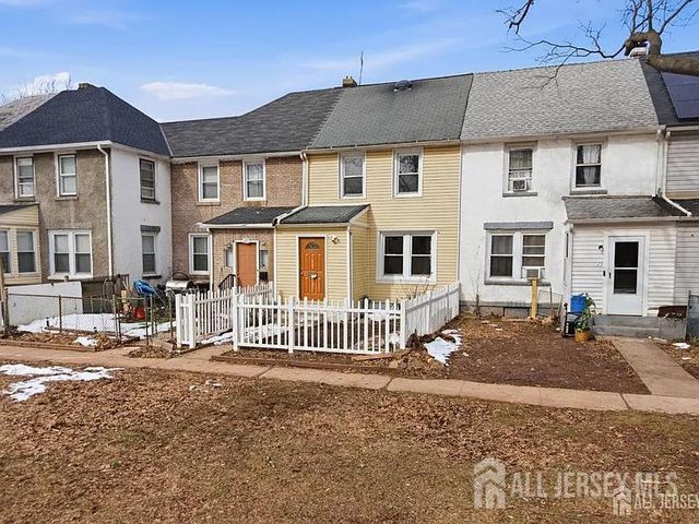 25 Langley Place, New Brunswick, NJ 08901