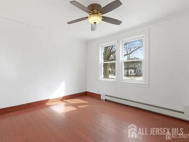 25 Langley Place, New Brunswick, NJ 08901